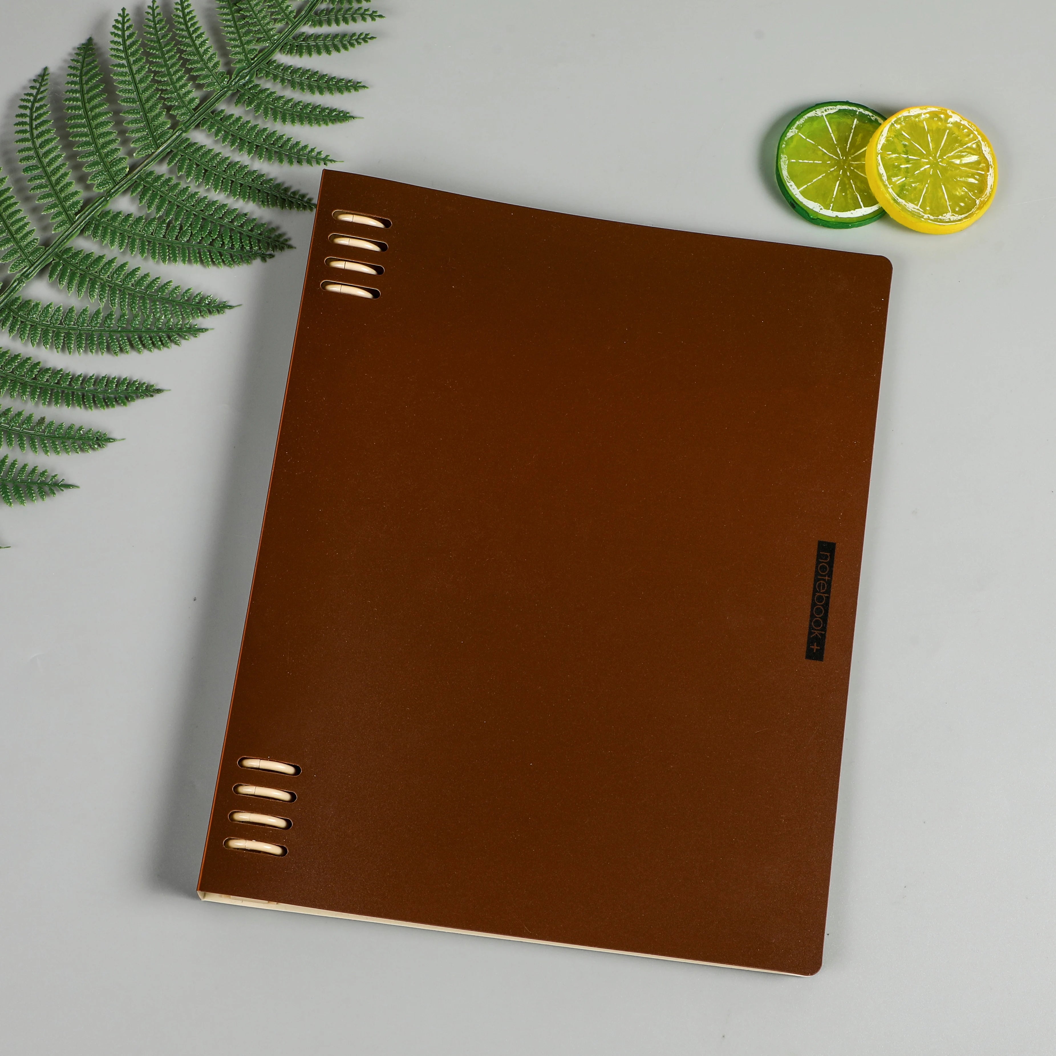 Compact eight hole replaceable core detachable notebook with non irritating hand paper B5 notebook